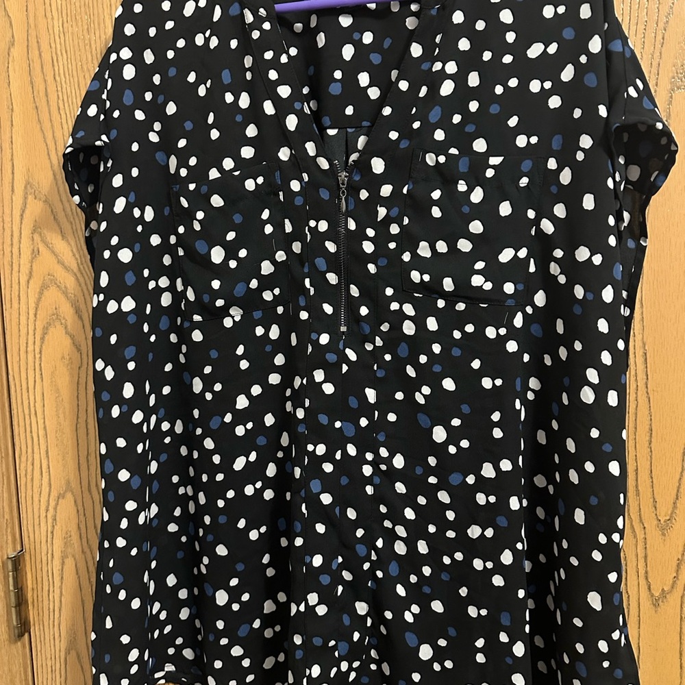 Torrid Black and White Sleeveless Button Down Shirt